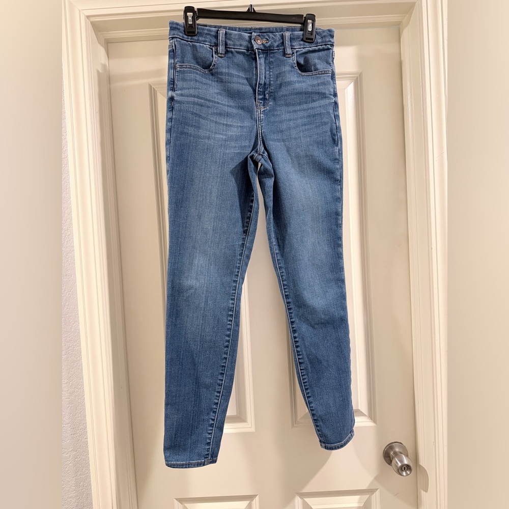 American Eagle Outfitters Light Blue Skinny Jeans